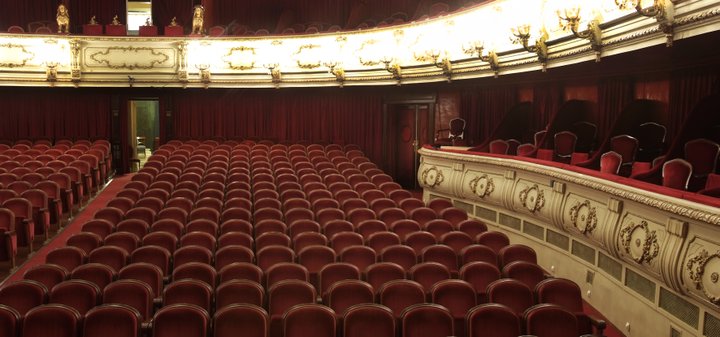 TEATRO PRINCIPAL. CIUTAT VELLA