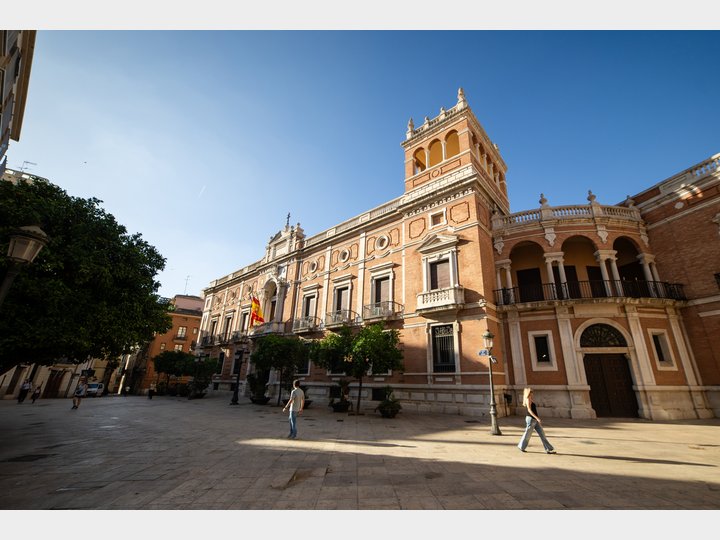 Plaza del arzobispo. Ciutat Vella