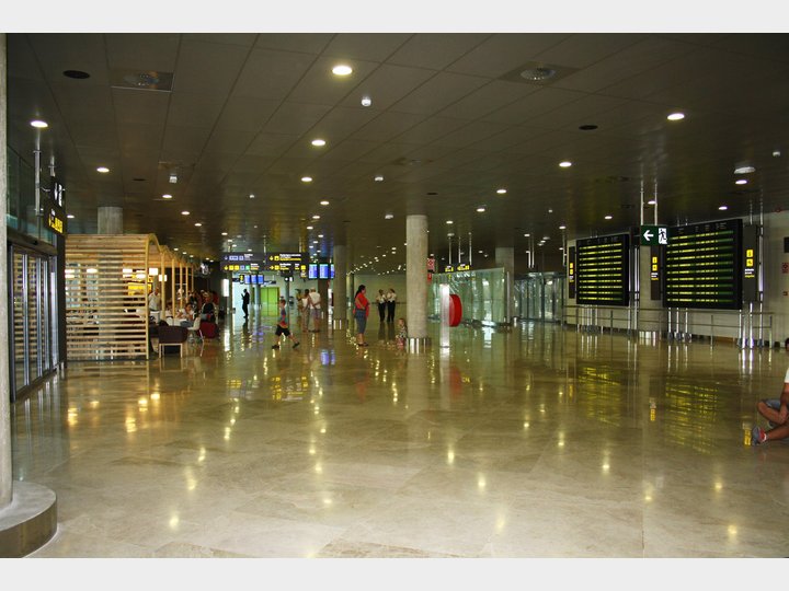AEROPUERTO. MANISES