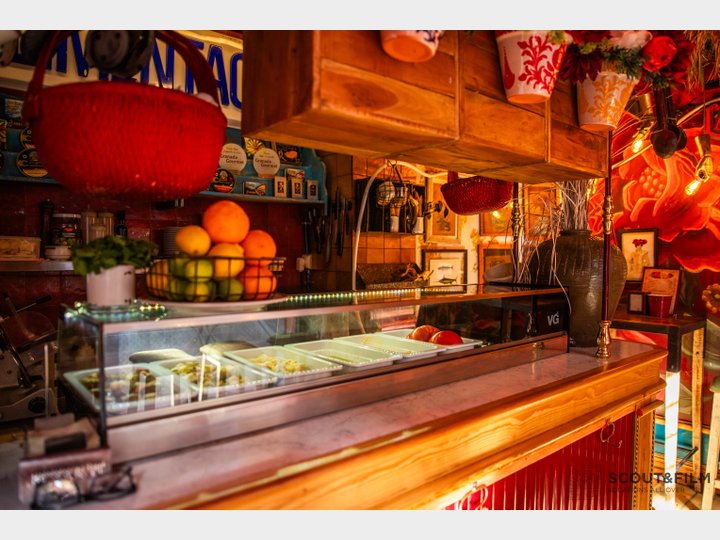 TABERNA LA DISTINGUIDA - GRANADA