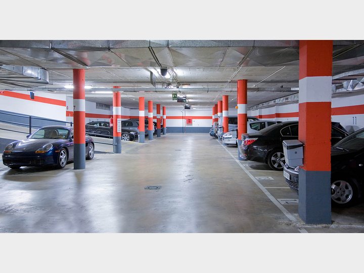 Parking Puerta de València Hotel
