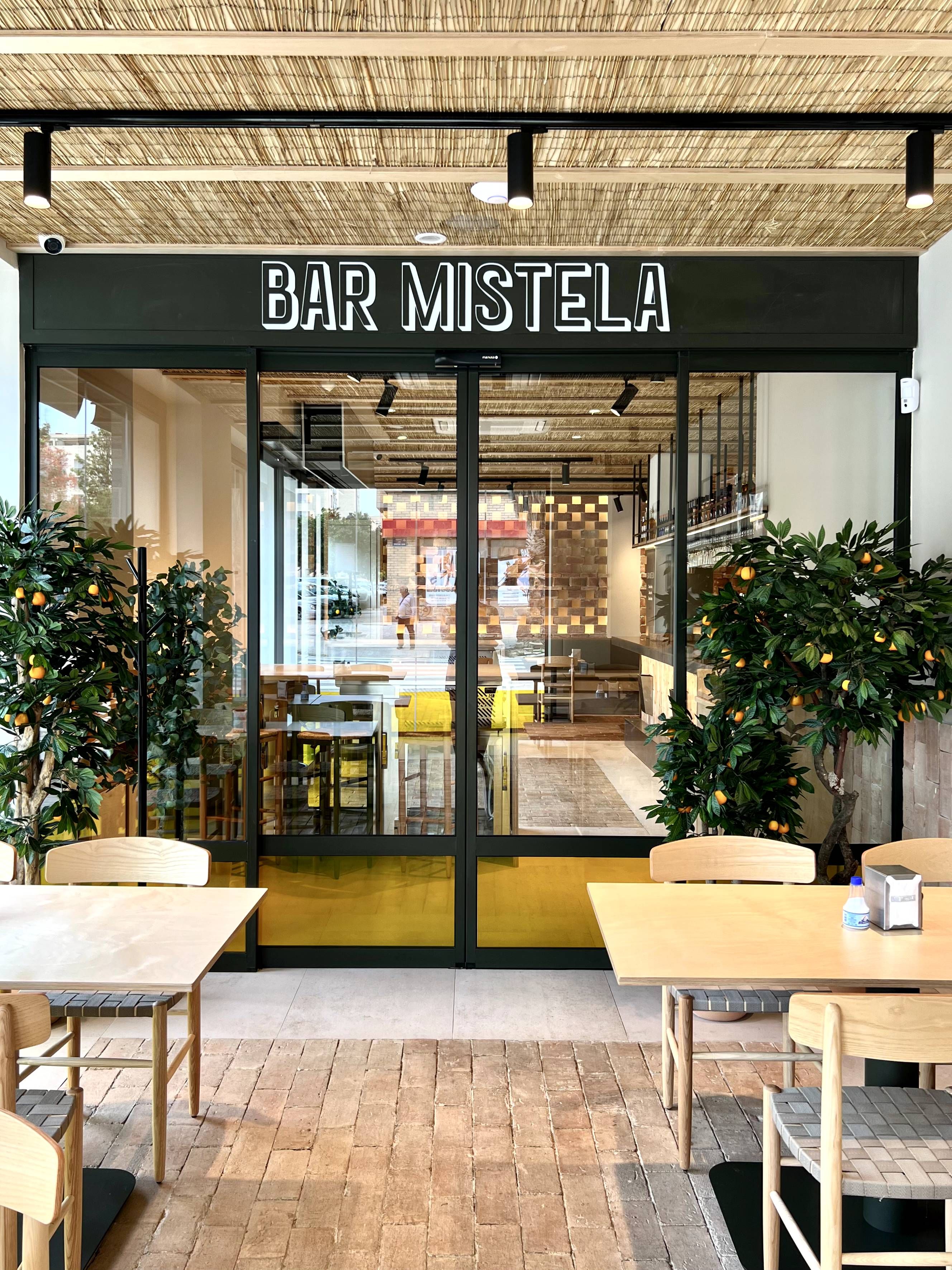 BAR MISTELA. BENICALAP