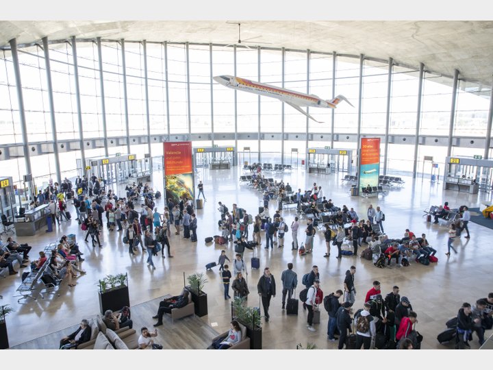 AEROPUERTO. MANISES