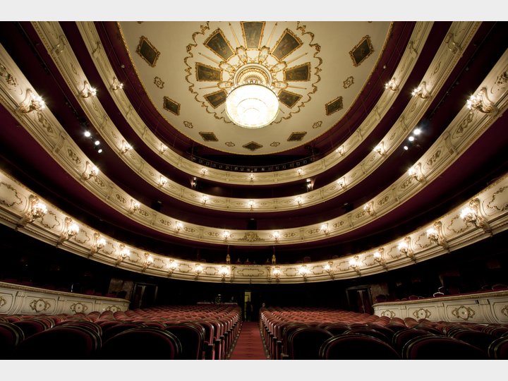 TEATRO PRINCIPAL. CIUTAT VELLA