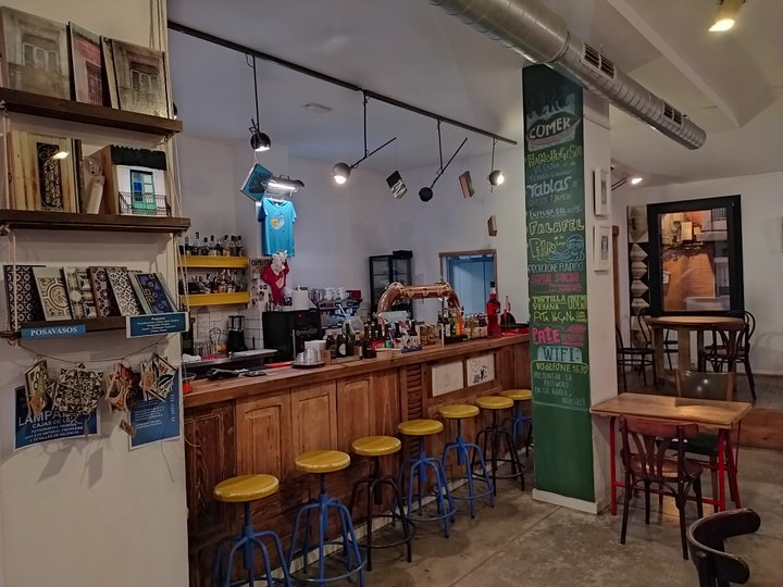 CAFÉ LA BATISFERA