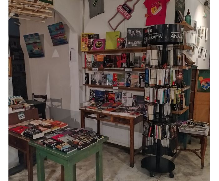 CAFÉ UBIK. RUZAFA