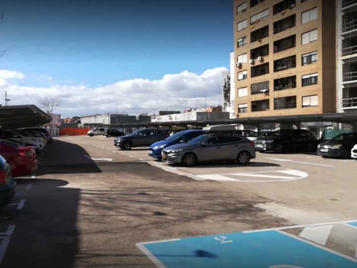 PARKING BAILÉN AVE