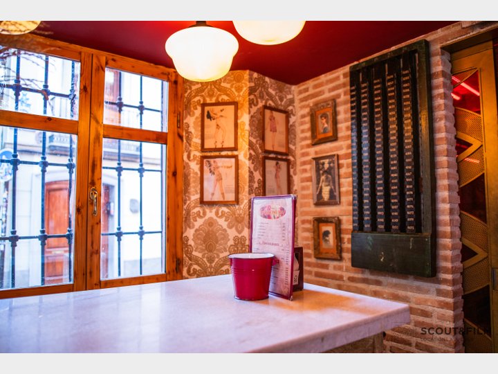 TABERNA LA DISTINGUIDA - GRANADA