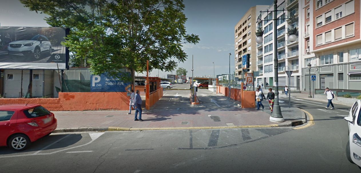 PARKING BAILÉN AVE