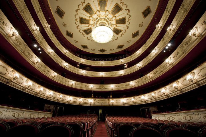 TEATRO PRINCIPAL. CIUTAT VELLA