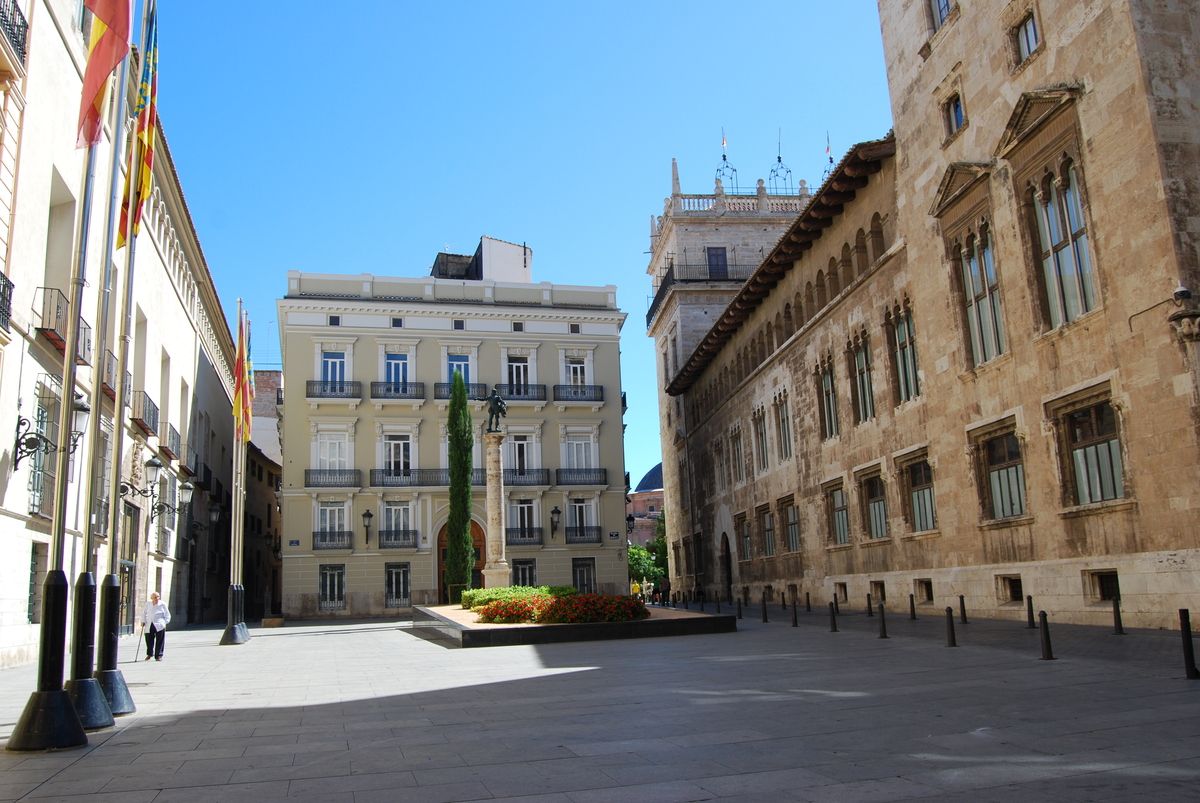 Plaza de Manises. Ciutat Vella