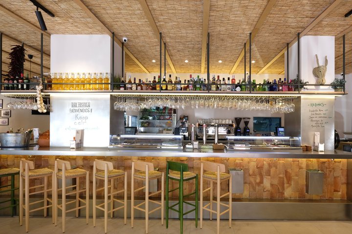 BAR MISTELA. BENICALAP
