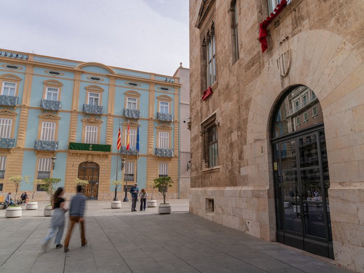 Plaza de Manises. Ciutat Vella
