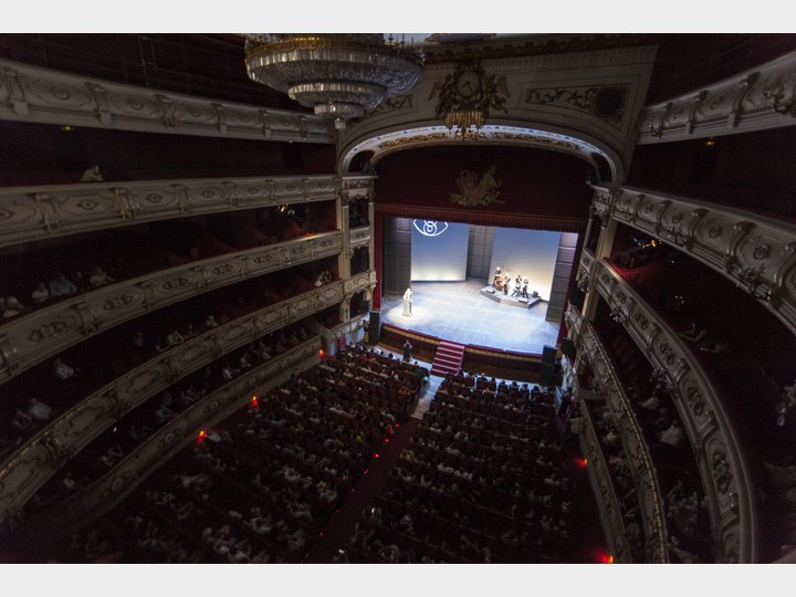 TEATRO PRINCIPAL. CIUTAT VELLA