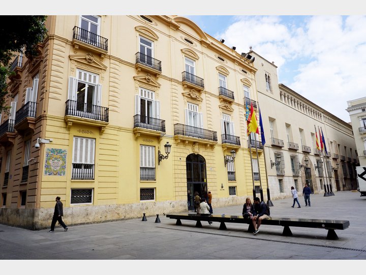 Plaza de Manises. Ciutat Vella