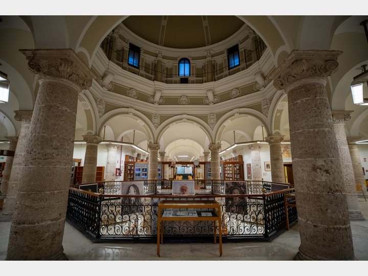 Biblioteca Pública Pilar Faus (Antiguo Hospital de los Inocentes)