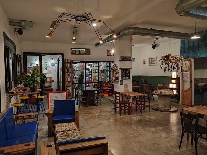 CAFÉ LA BATISFERA