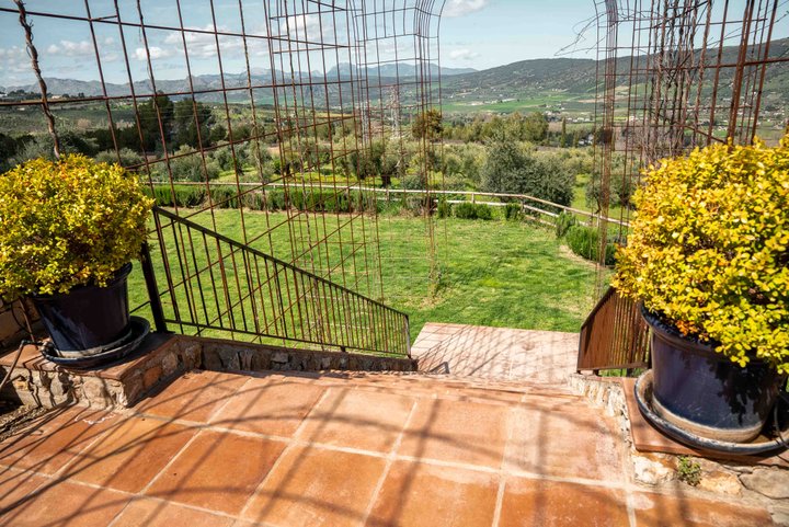 LA ALMAZARA - FINCA RURAL