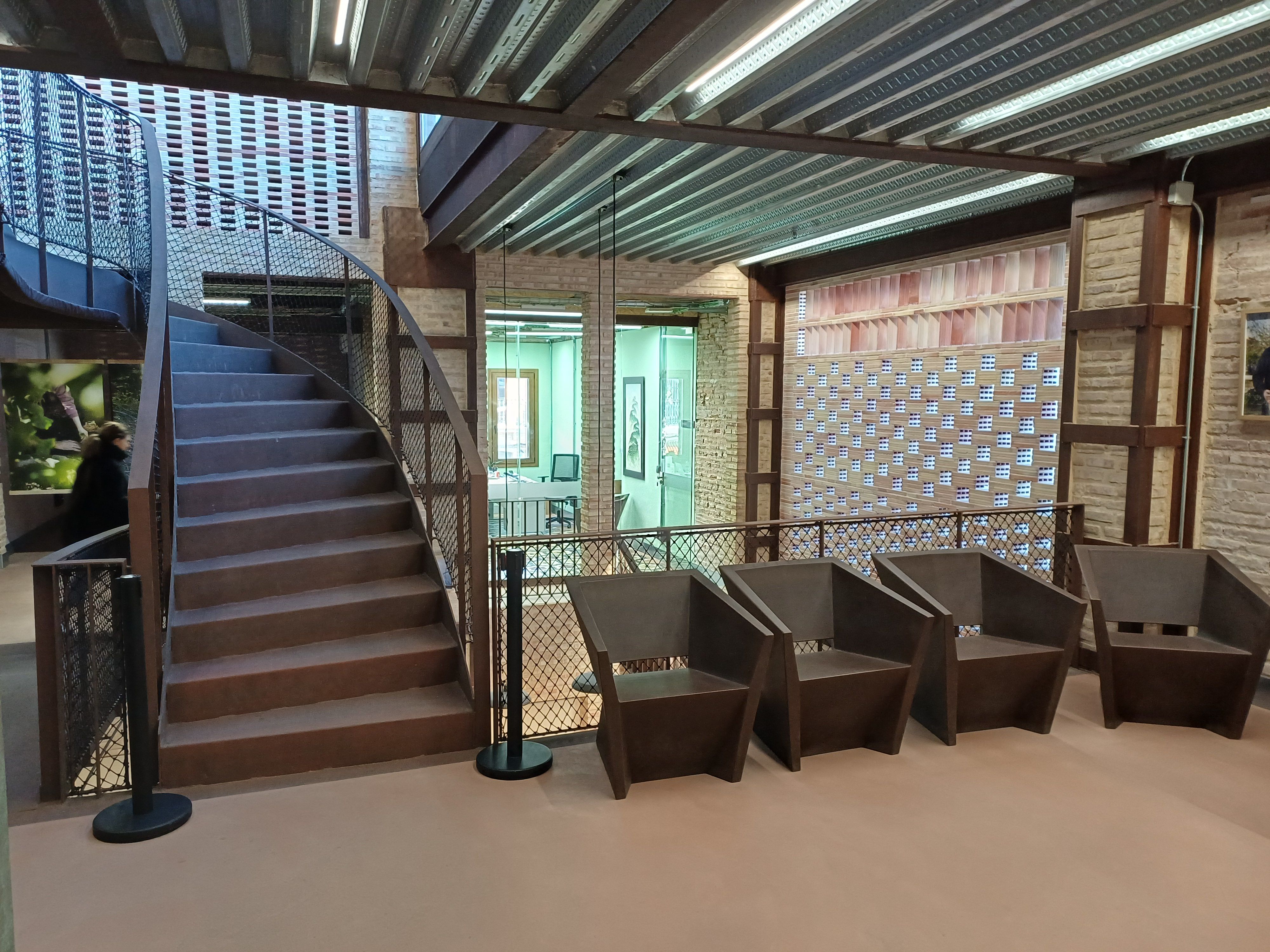 CENTRO CULTURAL REINA 121
