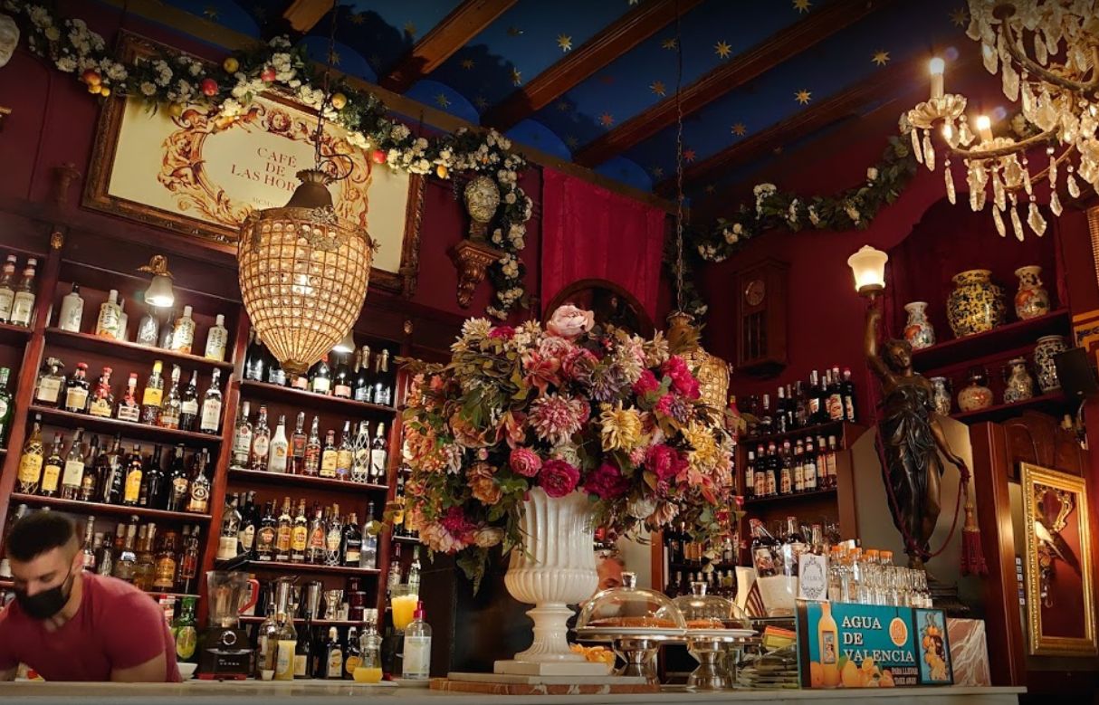 CAFÉ DE LAS HORAS