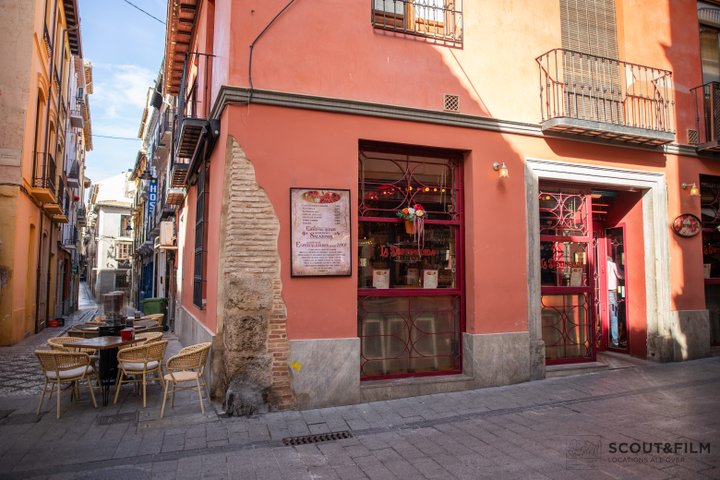 TABERNA LA DISTINGUIDA - GRANADA