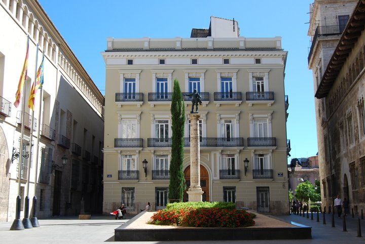 Plaza de Manises. Ciutat Vella