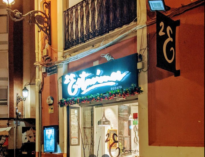 RESTAURANTE 2 ESTACIONES
