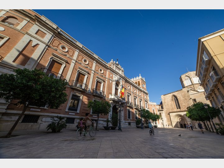 Plaza del arzobispo. Ciutat Vella
