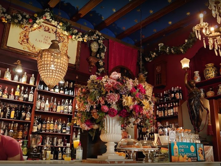 CAFÉ DE LAS HORAS