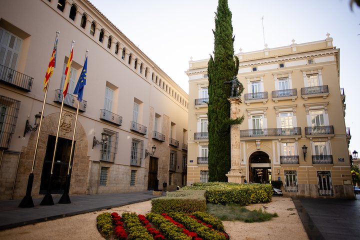Plaza de Manises. Ciutat Vella
