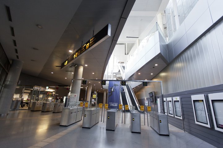 AEROPUERTO. MANISES