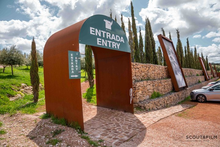 LA ALMAZARA - GREENHOUSE Y PARKING