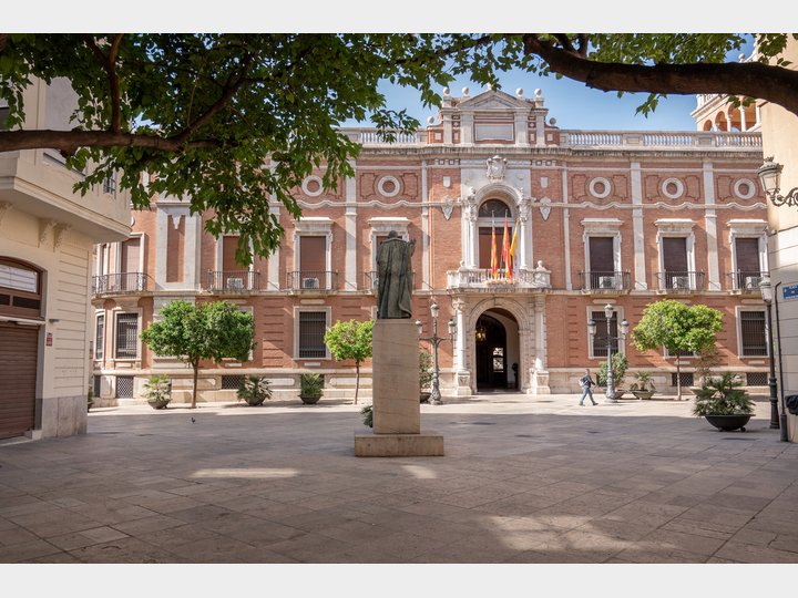 Plaza del arzobispo. Ciutat Vella