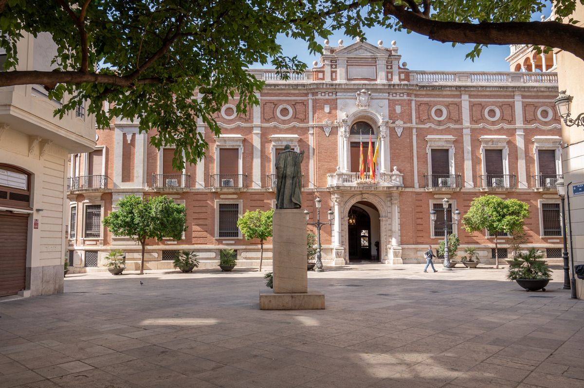 Plaza del arzobispo. Ciutat Vella