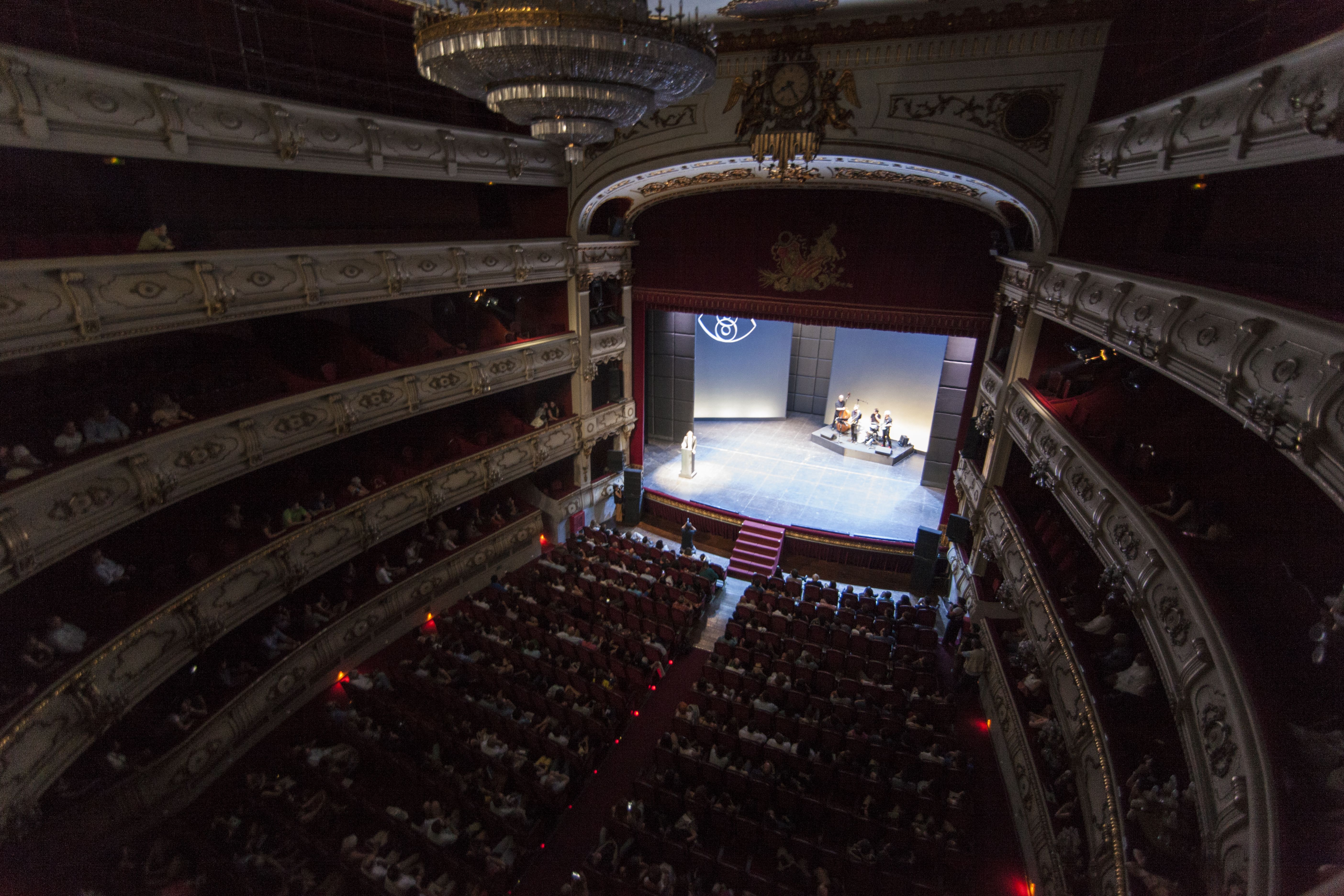 TEATRO PRINCIPAL. CIUTAT VELLA