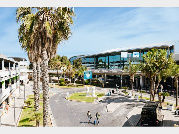 AEROPUERTO. MANISES