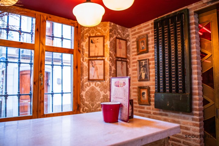 TABERNA LA DISTINGUIDA - GRANADA