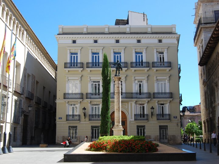 Plaza de Manises. Ciutat Vella