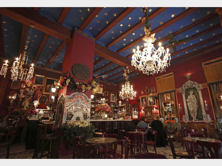 CAFÉ DE LAS HORAS
