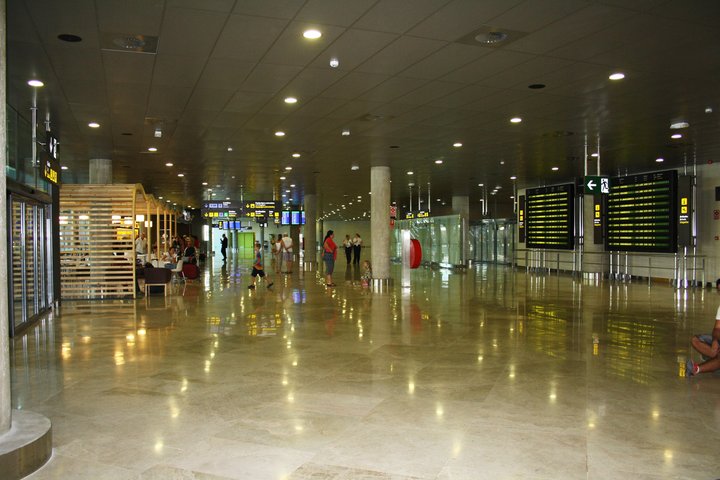 AEROPUERTO. MANISES
