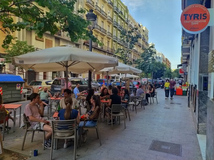 CAFÉ UBIK. RUZAFA