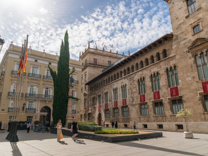 Plaza de Manises. Ciutat Vella