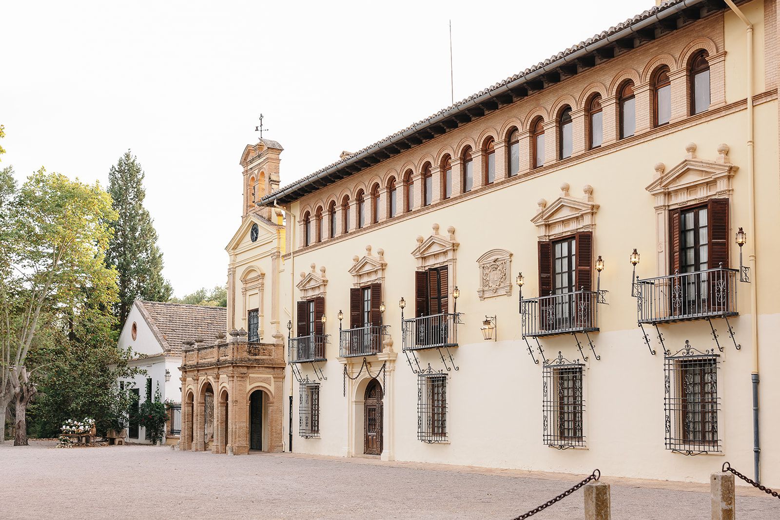 VALLESA DE MANDOR