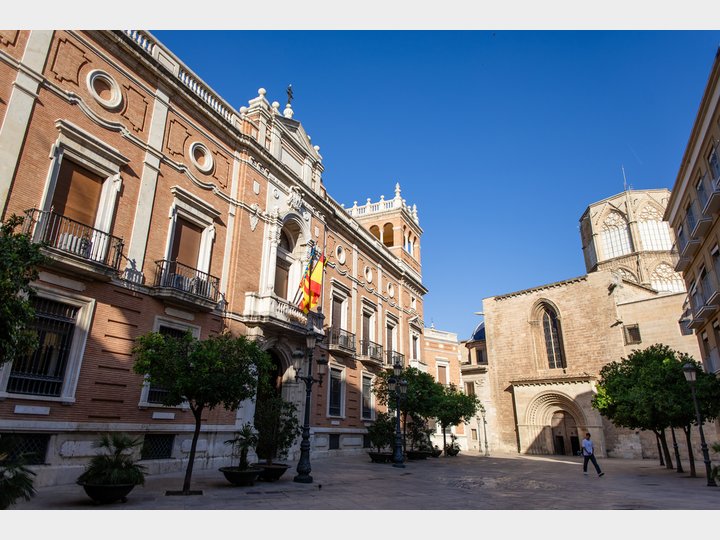 Plaza del arzobispo. Ciutat Vella