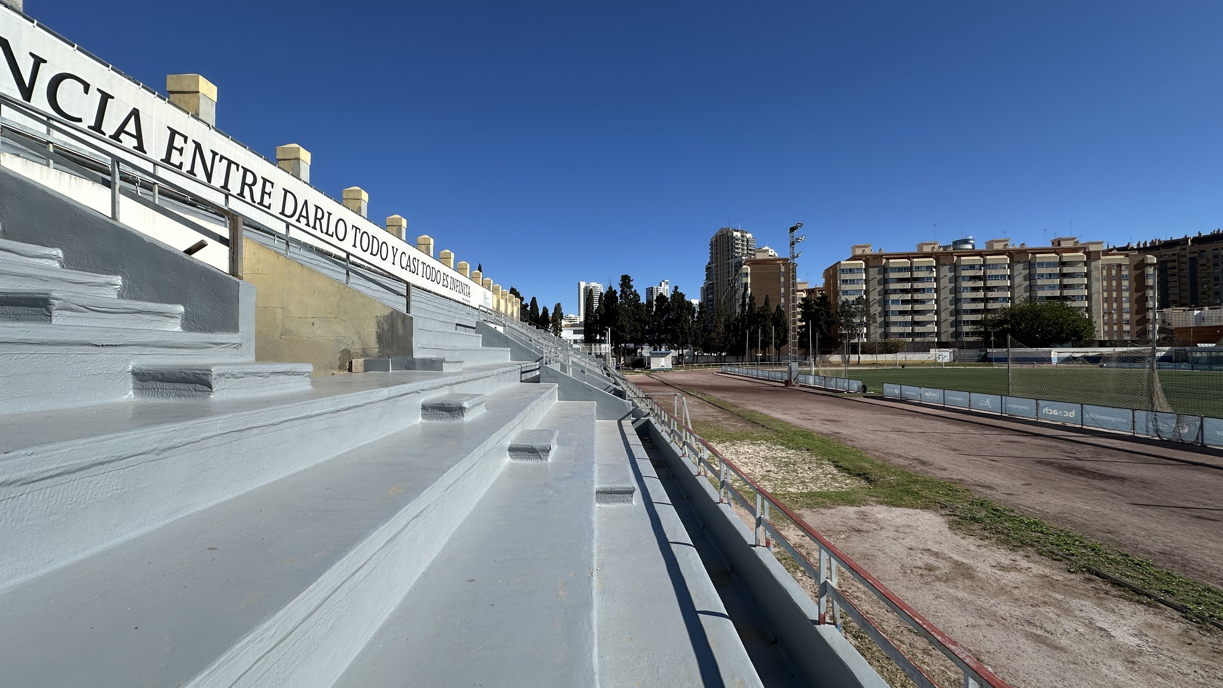 ESCUELAS SAN JOSE. CAMPANAR