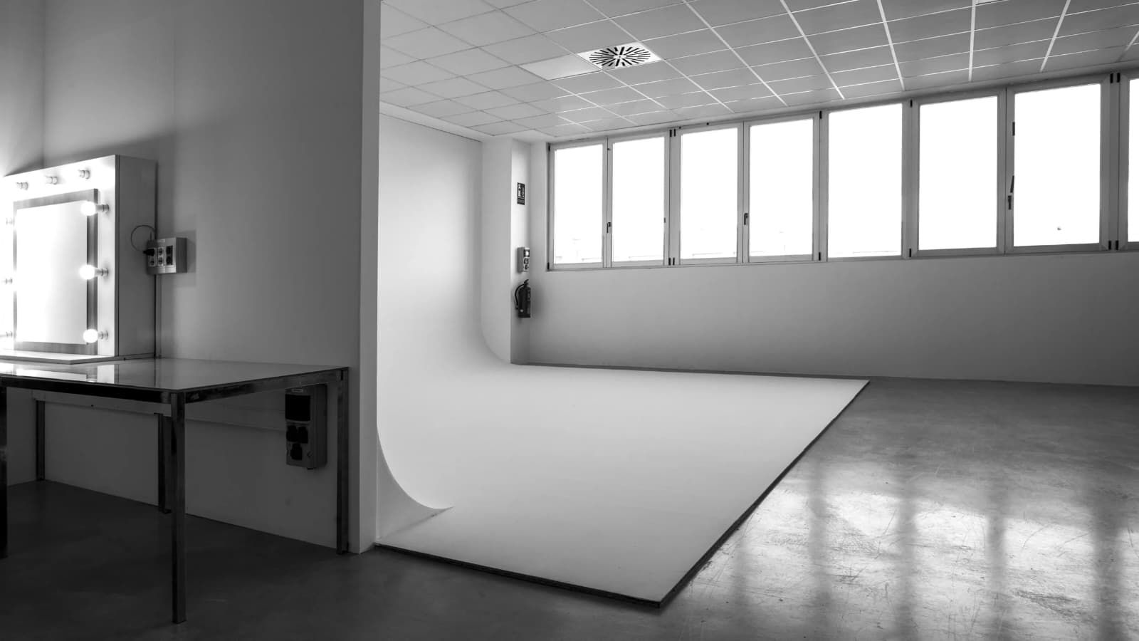 LLUM STUDIOS