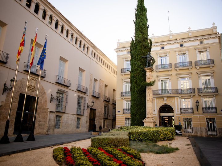 Plaza de Manises. Ciutat Vella