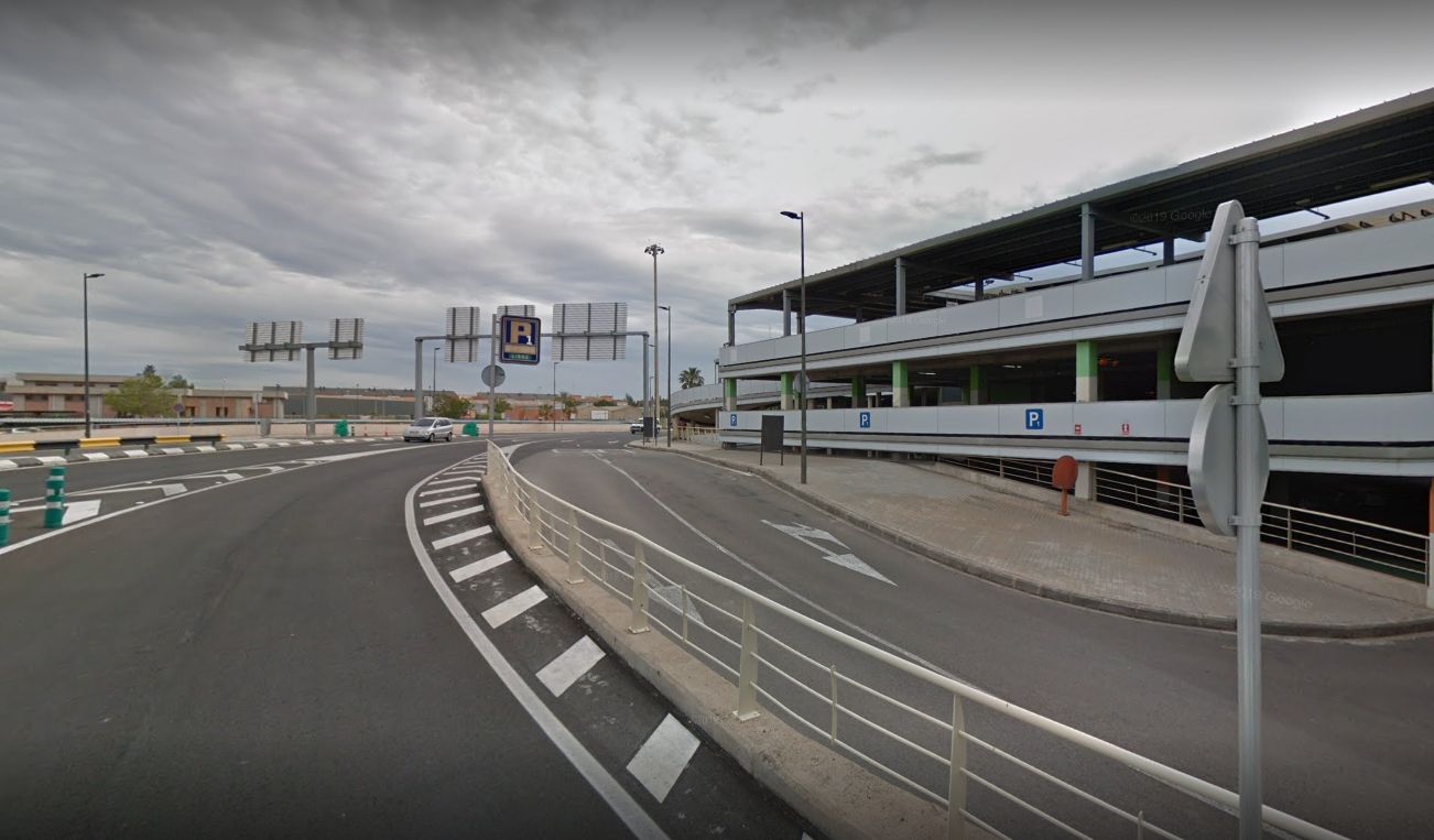PARKING AEROPUERTO MANISES