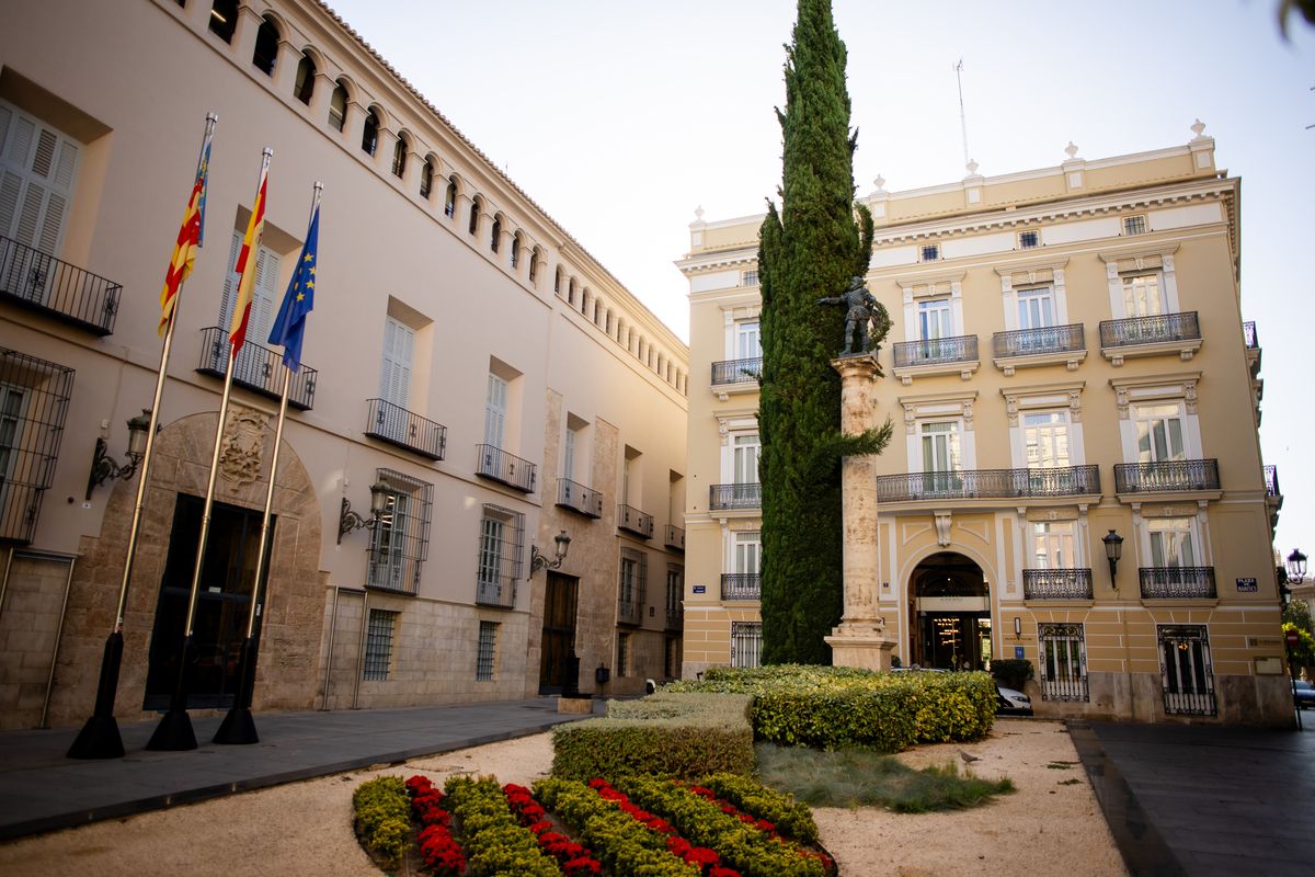 Plaza de Manises. Ciutat Vella
