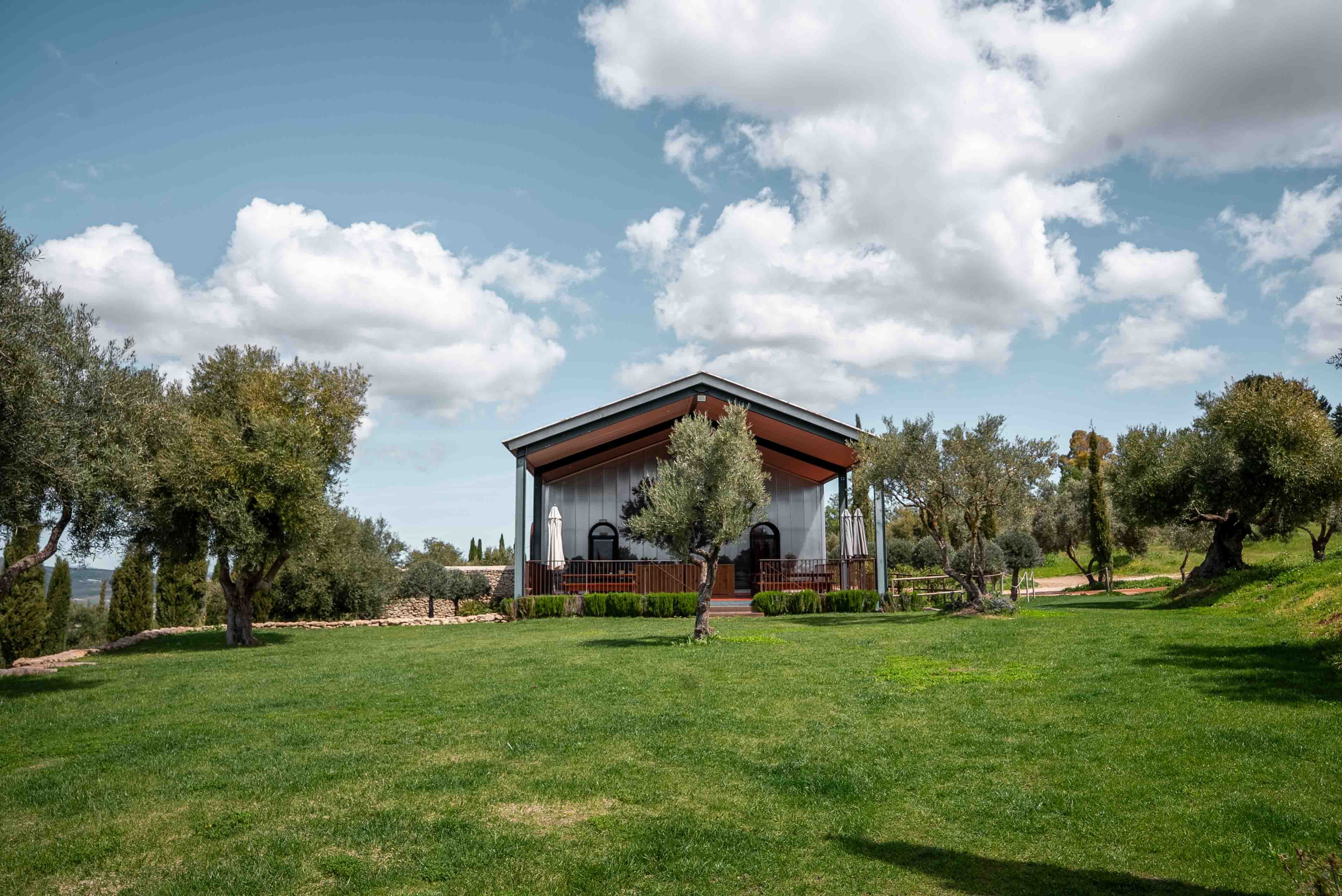 LA ALMAZARA - GREENHOUSE Y PARKING